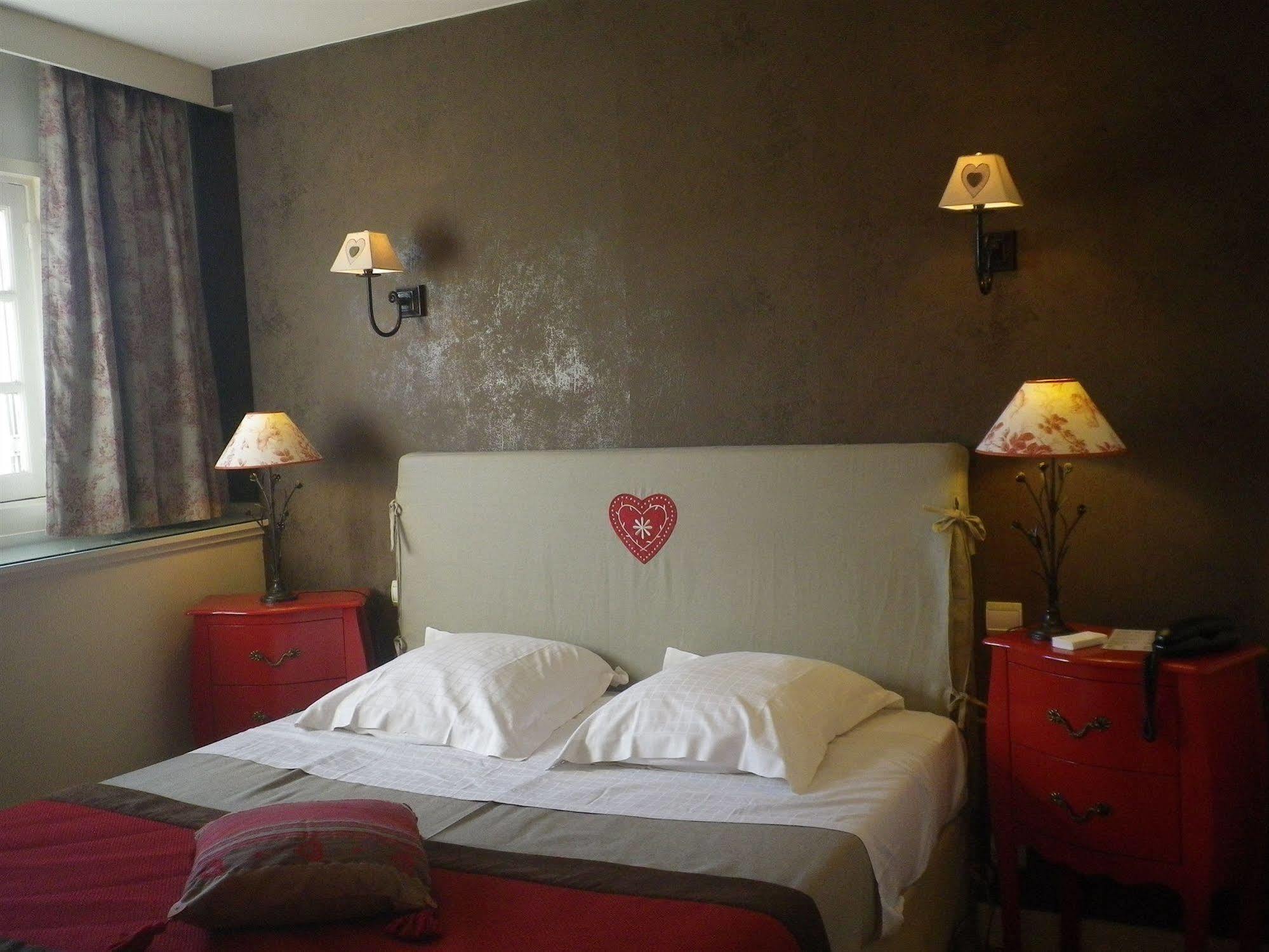 Hotel-Restaurant Ricordeau Loue Bagian luar foto